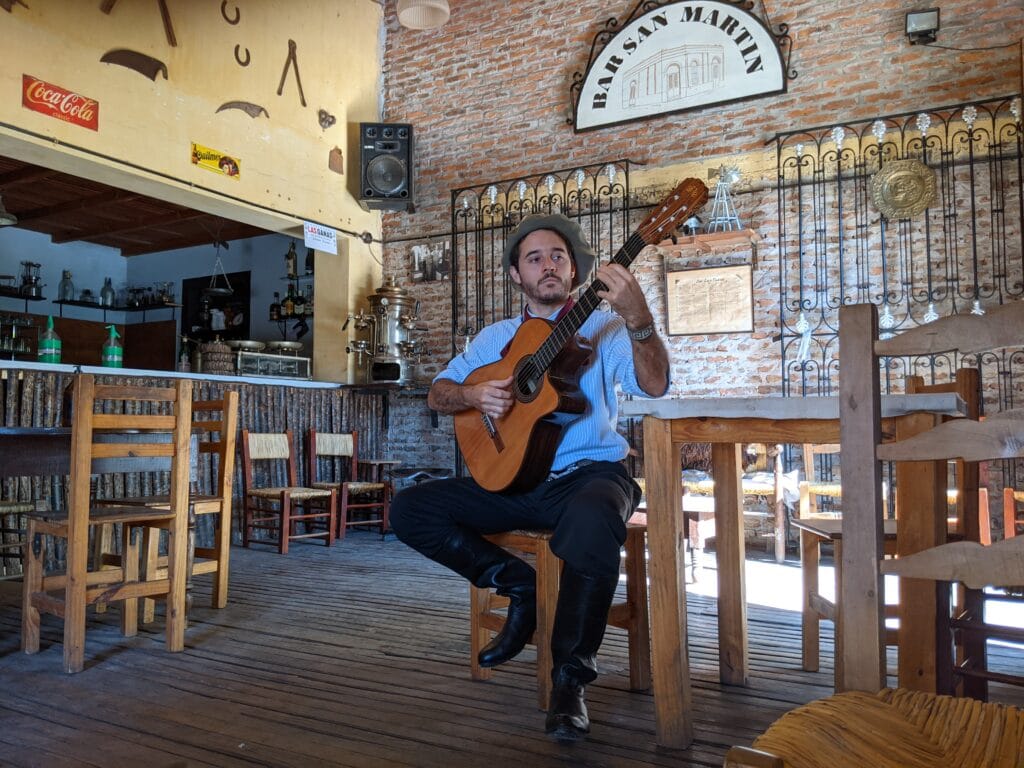 Live Folk Music & Dances